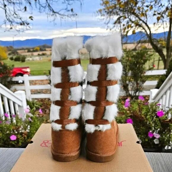 SUGAR Panthea winter women's CHESTNUT micro furry boots 2021 New in box sz 8 USA - Picture 1 of 16